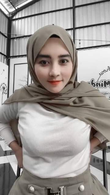 Terbaru Viral Jilbab Di Paksa Ayang Yang Udah Kebelet Di Toilet Umum