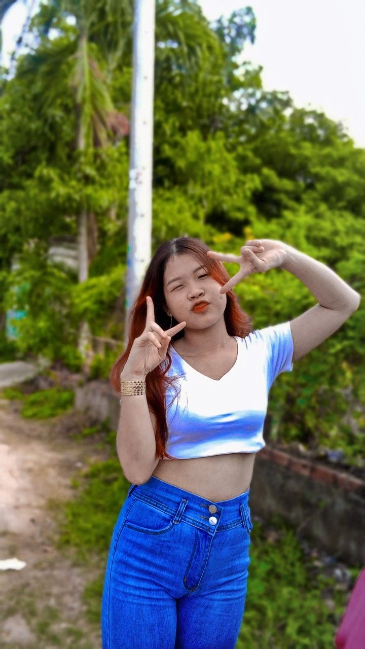 Wow! bök3p 2025 SMA Viral Gadis Muda Cantik Bersenandung di Gubuk Depan Umum 2026 Trending Indonesia